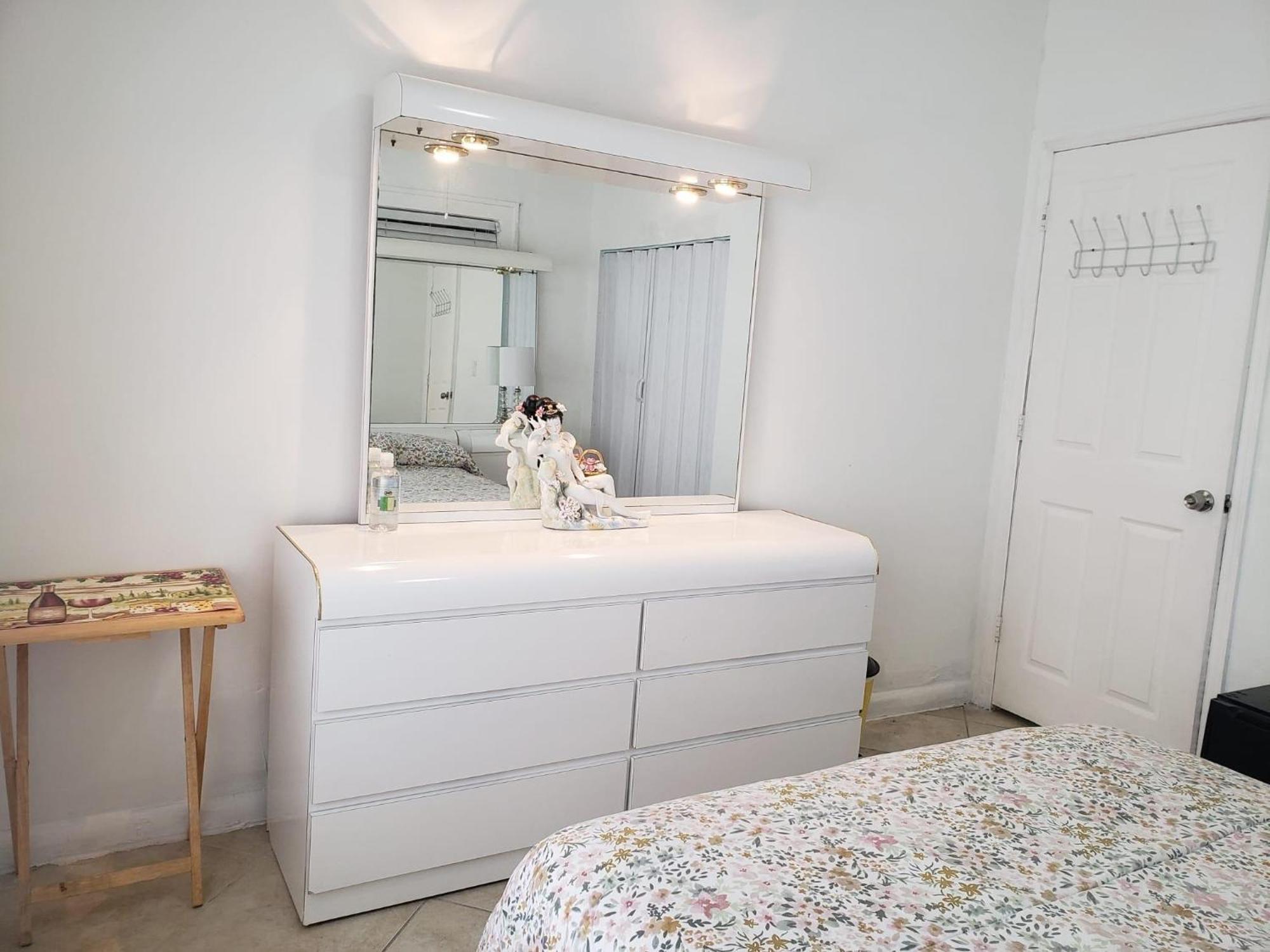 B1 Best Value On Private Bedroom With Private Bathroom In Little Havana, Miami Buitenkant foto